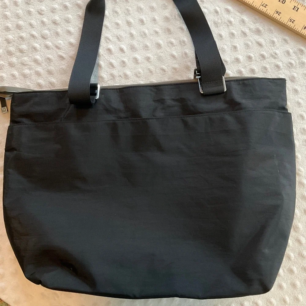 Baggallini black nylon
